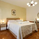 3 Bedroom Stunning In Пула