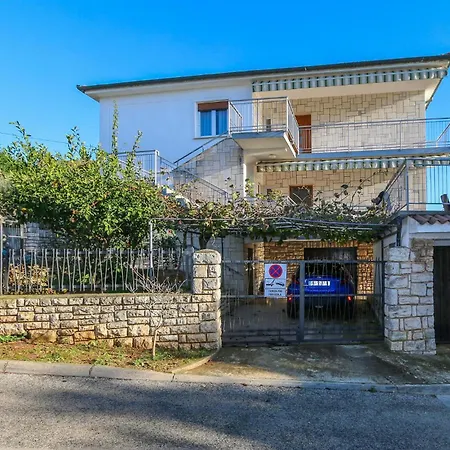 Stunning Apartment In Pula With Wifi Apartament *