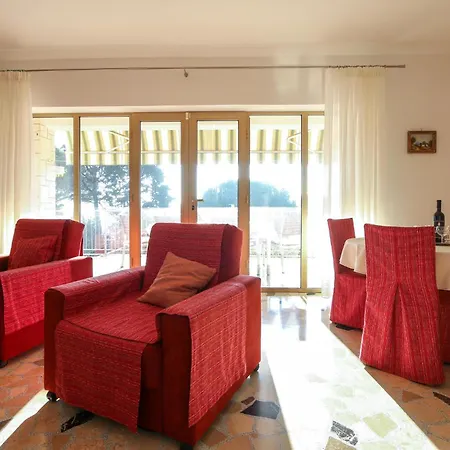 Stunning In With Wifi Pula